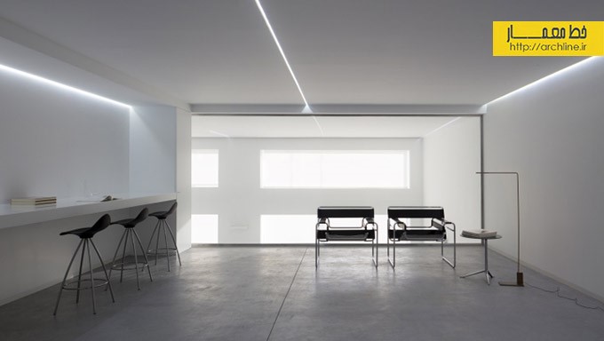 طراحی داخلی دفتر اداری مدرن و مینیمال، به رنگ های سفید و خاکستری