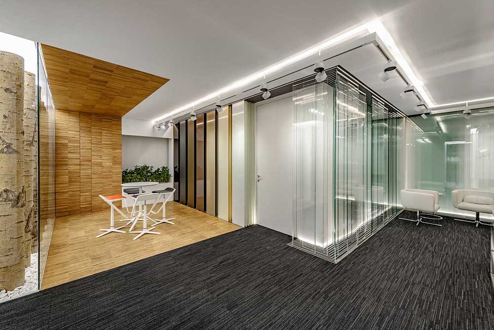 بازسازی و طراحی داخلی دفتر اداری ونوس شیشه