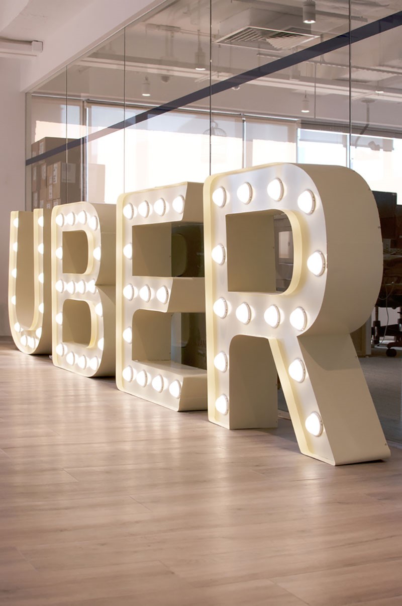طراحی داخلی شرکت تاکسی های آنلاین Uber در هنک کنگ