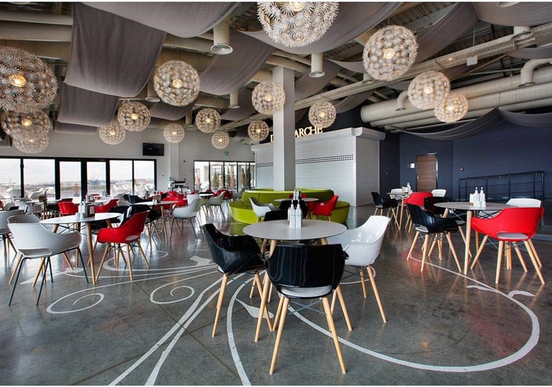 طراحی داخلی دفتر خدماتی مرسدس بنز در استانبول
